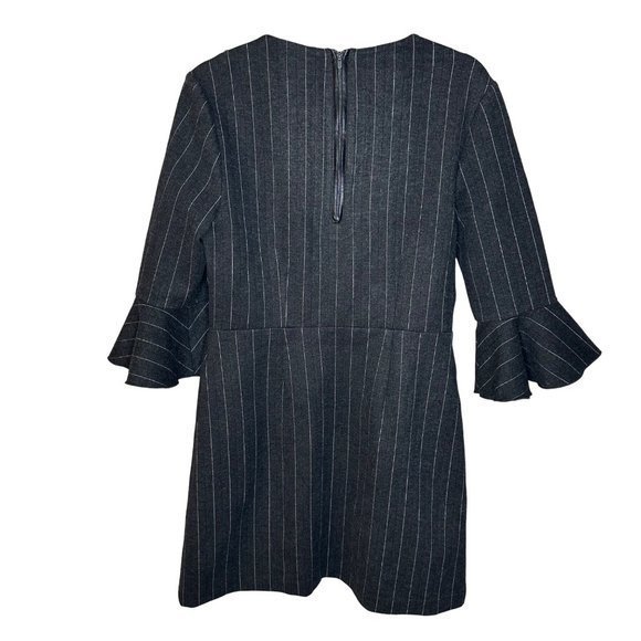 Saylor Pin Stripe Bell Sleeve Short Shift Dress Size Large - Picture 4 of 4